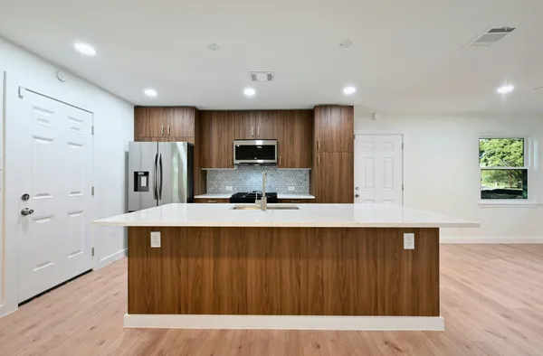 $2,300 | 4611 Goliad Lane, Austin, TX 78745