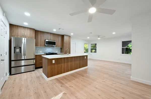 $2,300 | 4611 Goliad Lane, Austin, TX 78745