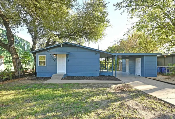 $2,300 | 4611 Goliad Lane, Austin, TX 78745
