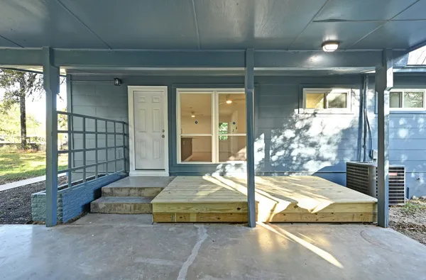 $2,300 | 4611 Goliad Lane, Austin, TX 78745