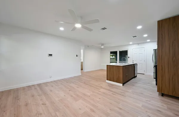 $2,300 | 4611 Goliad Lane, Austin, TX 78745