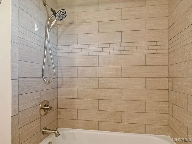 $185,000 | 1689 Orchard Park Road, West Seneca, NY 14224