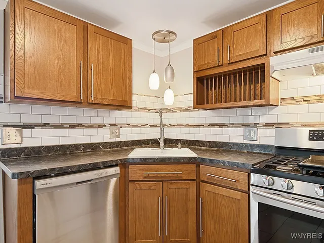 $185,000 | 1689 Orchard Park Road, West Seneca, NY 14224