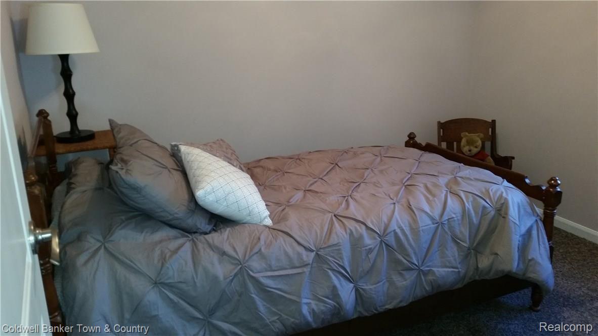 1772 Triangle Lake Road Howell, MI 48843 - Photo 16 of 19 Extra BR