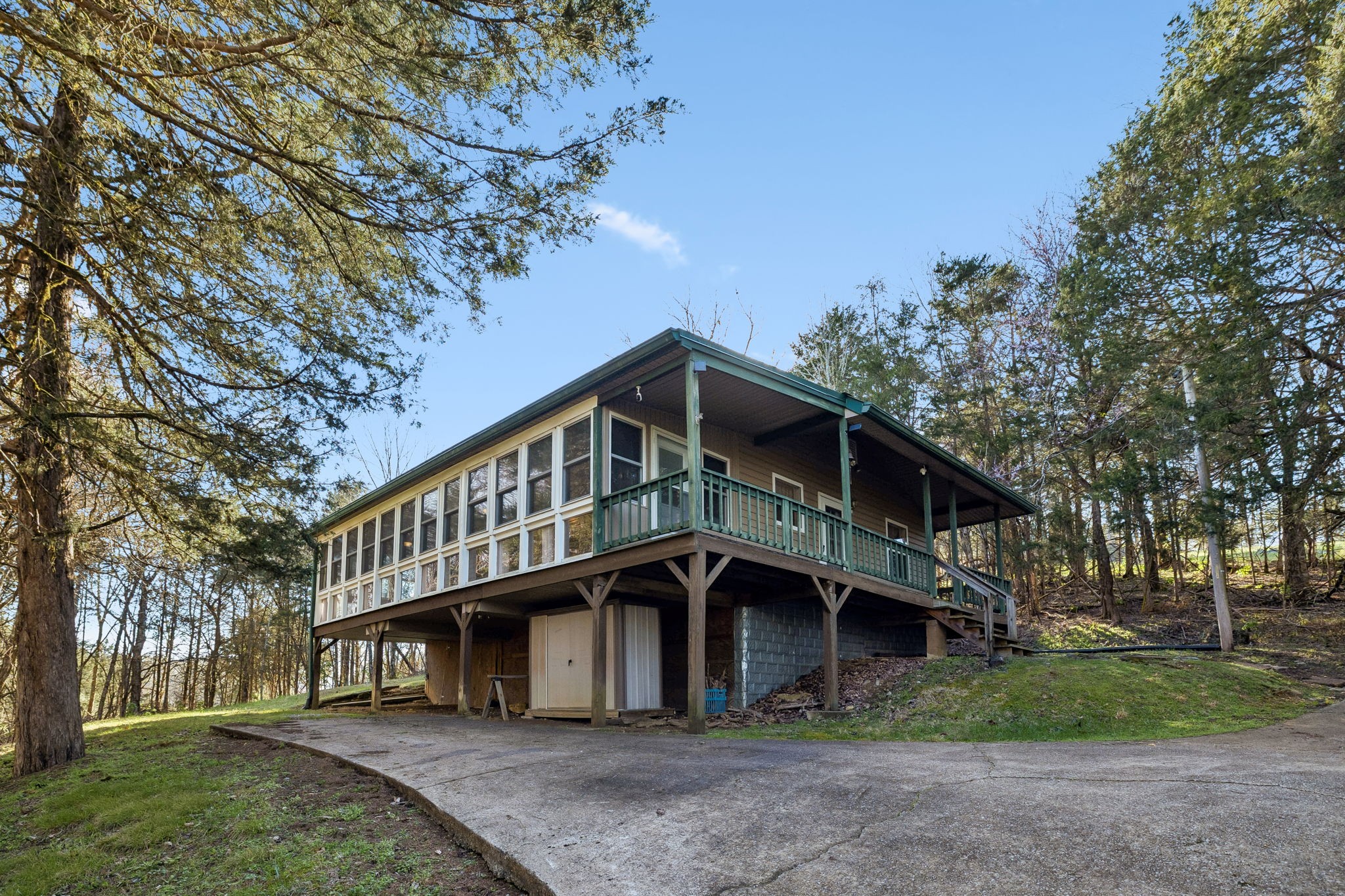 252 Rarick Lane Gainesboro, TN 38562 - Photo 3 of 48 Gallery Image 3