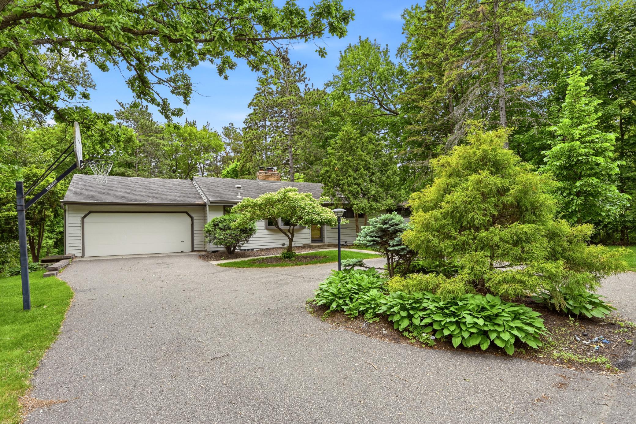 14137 Glenridge Road Minnetonka, MN 55345 - Photo 2 of 52