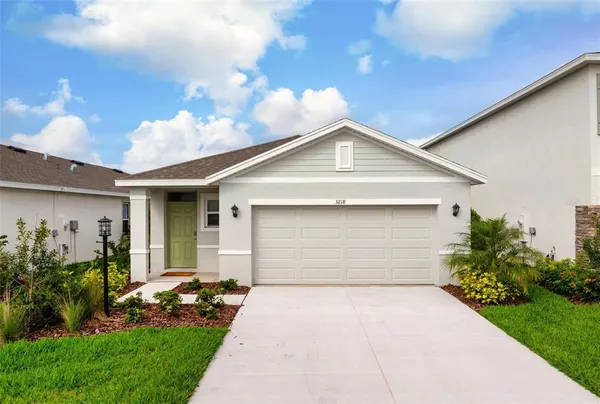 $2,995 | 3218 Bitterroot Lane, Bradenton, FL 34211
