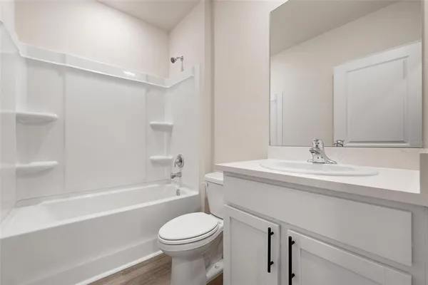 $2,995 | 3218 Bitterroot Lane, Bradenton, FL 34211