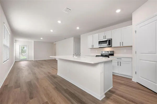 $2,995 | 3218 Bitterroot Lane, Bradenton, FL 34211