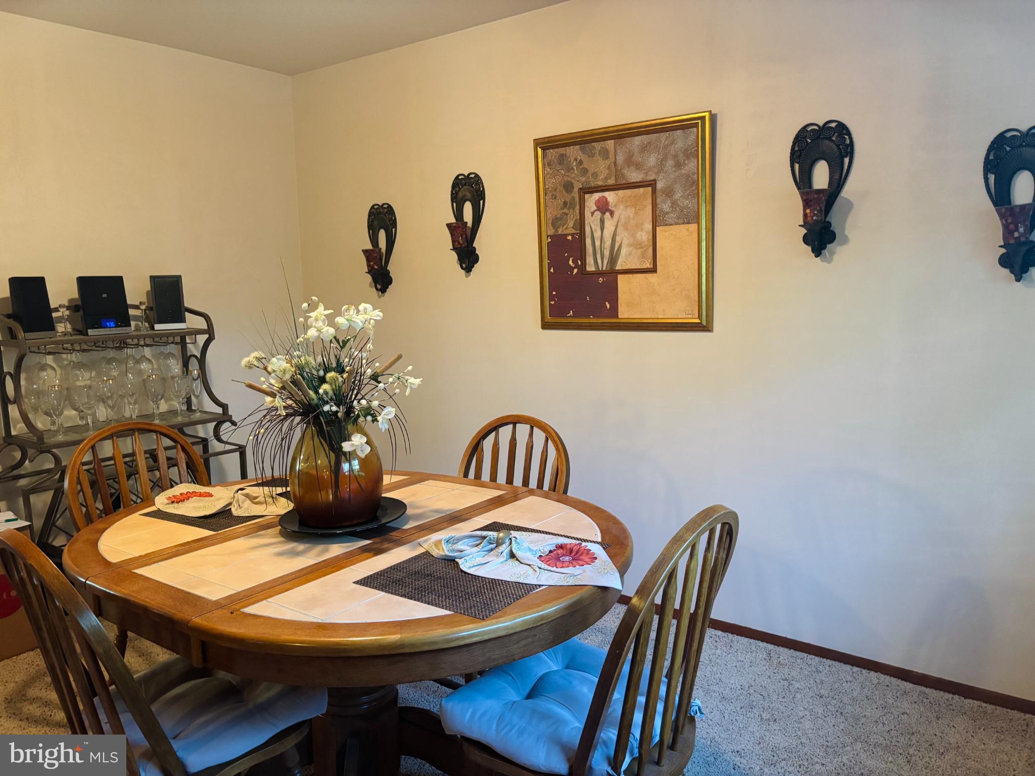 1470 Middle Road Lewistown, PA 17044 - Photo 3 of 13 Charming dining area with artistic accents.