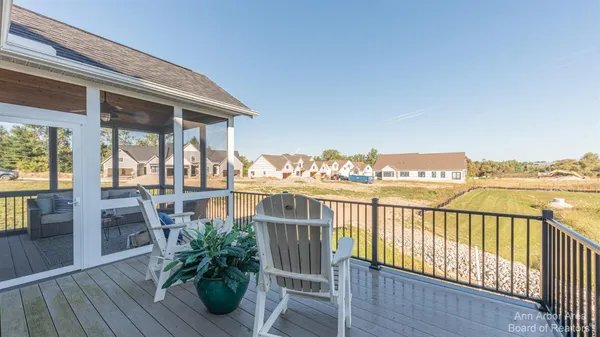 $899,194 | 7124 Black Cherry Lane, Saline, MI 48176
