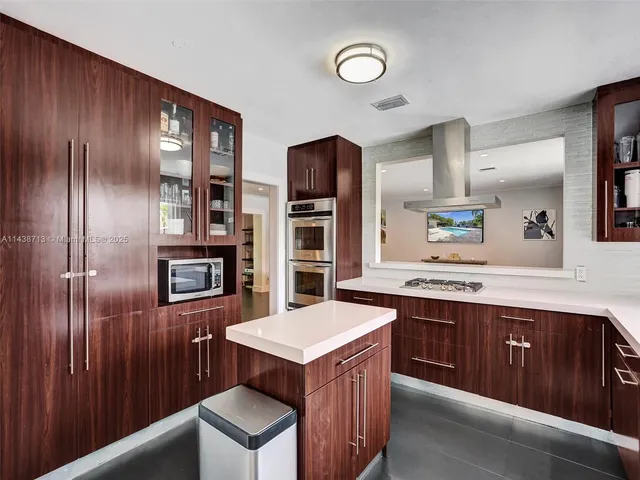 $3,199,001 | 1912 Northeast 119th Road, North Miami, FL 33181