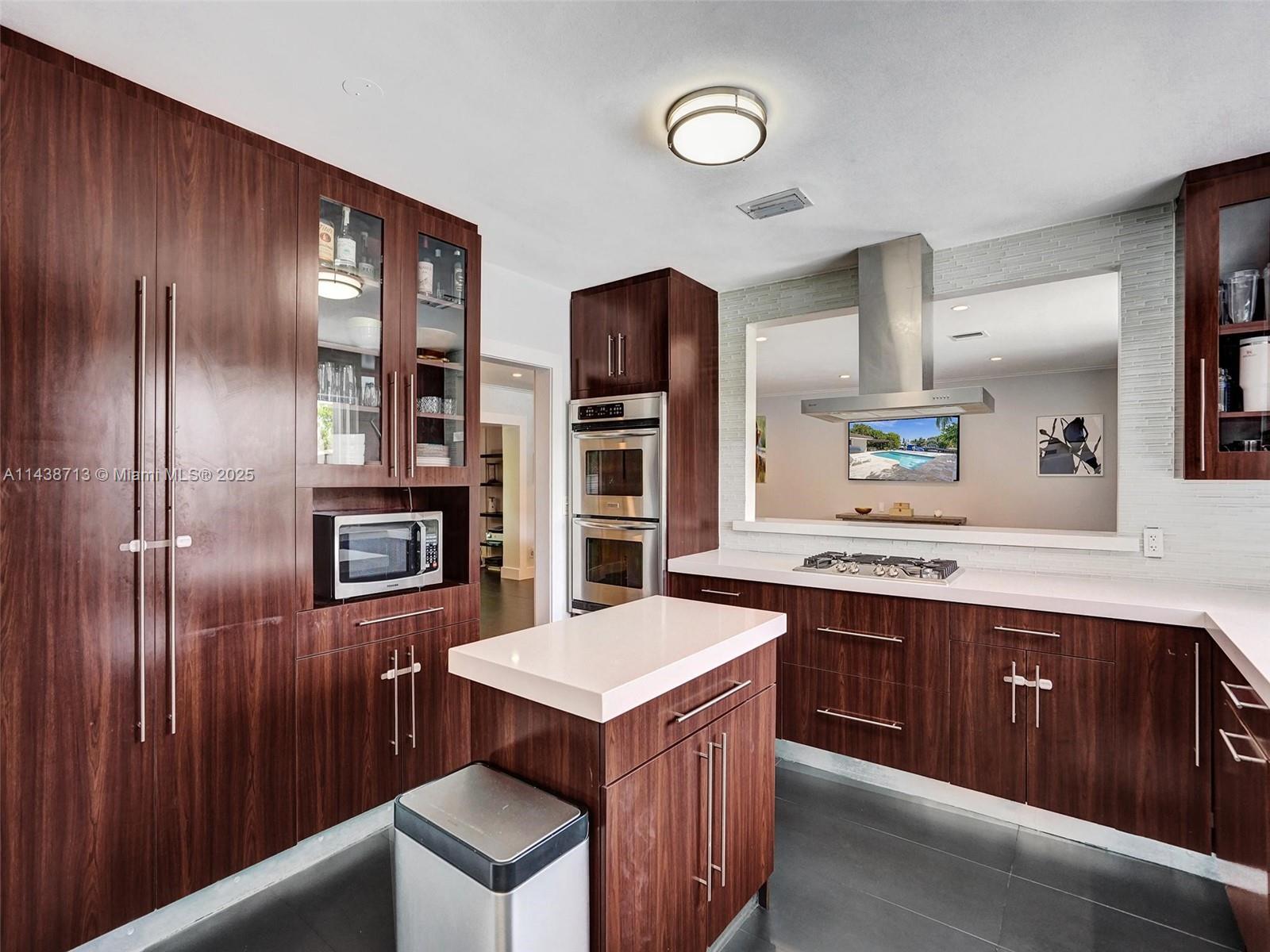 1912 Northeast 119th Road North Miami, FL 33181 - Photo 18 of 79