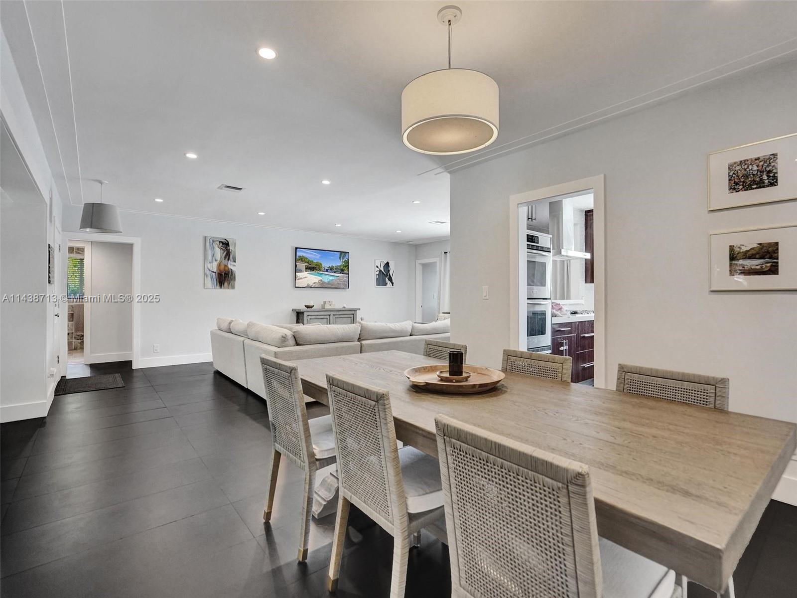 1912 Northeast 119th Road North Miami, FL 33181 - Photo 30 of 79