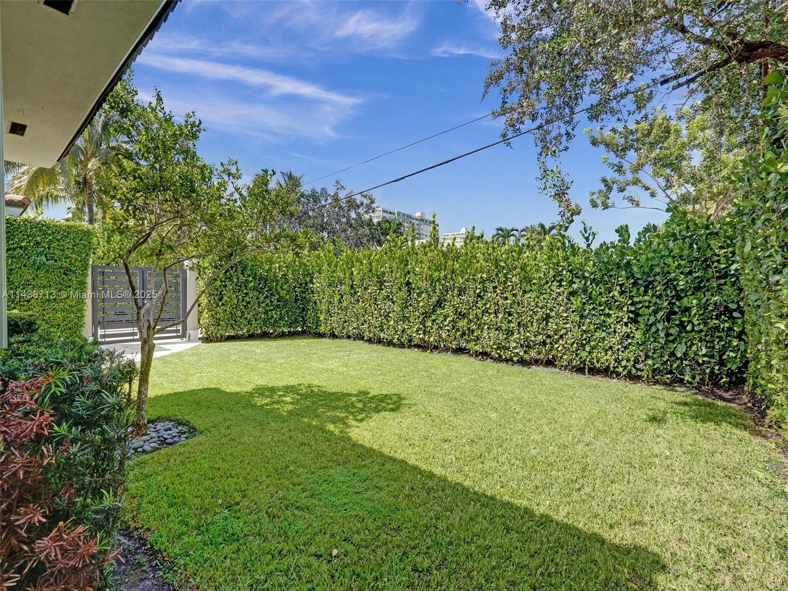 1912 Northeast 119th Road North Miami, FL 33181 - Photo 71 of 79