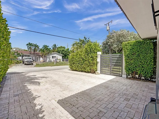$3,199,001 | 1912 Northeast 119th Road, North Miami, FL 33181