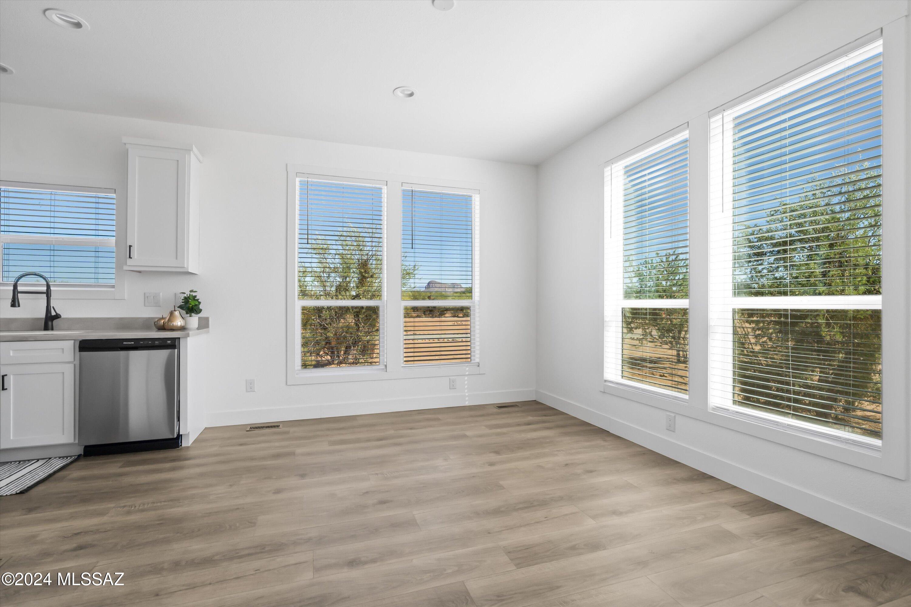 12490 West Picture Rocks Road Tucson, AZ 85743 - Photo 11 of 28 12-Dining Area