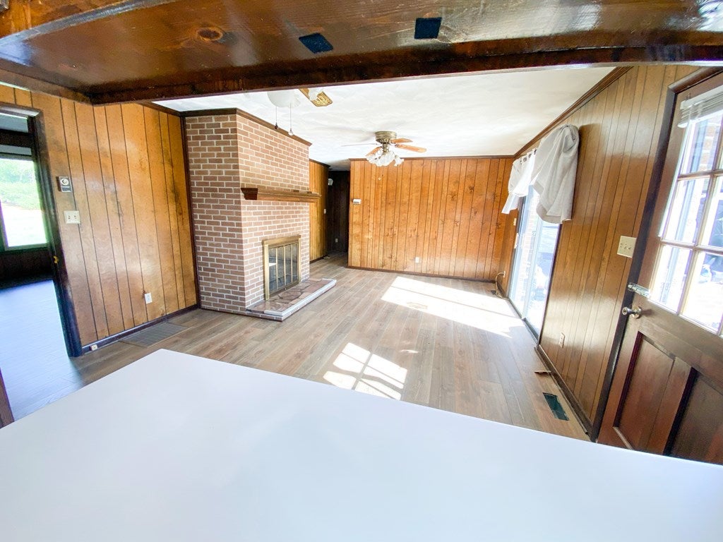 538 Davis Valley Road Atkins, VA 24311 - Photo 10 of 48 Gallery Image 10