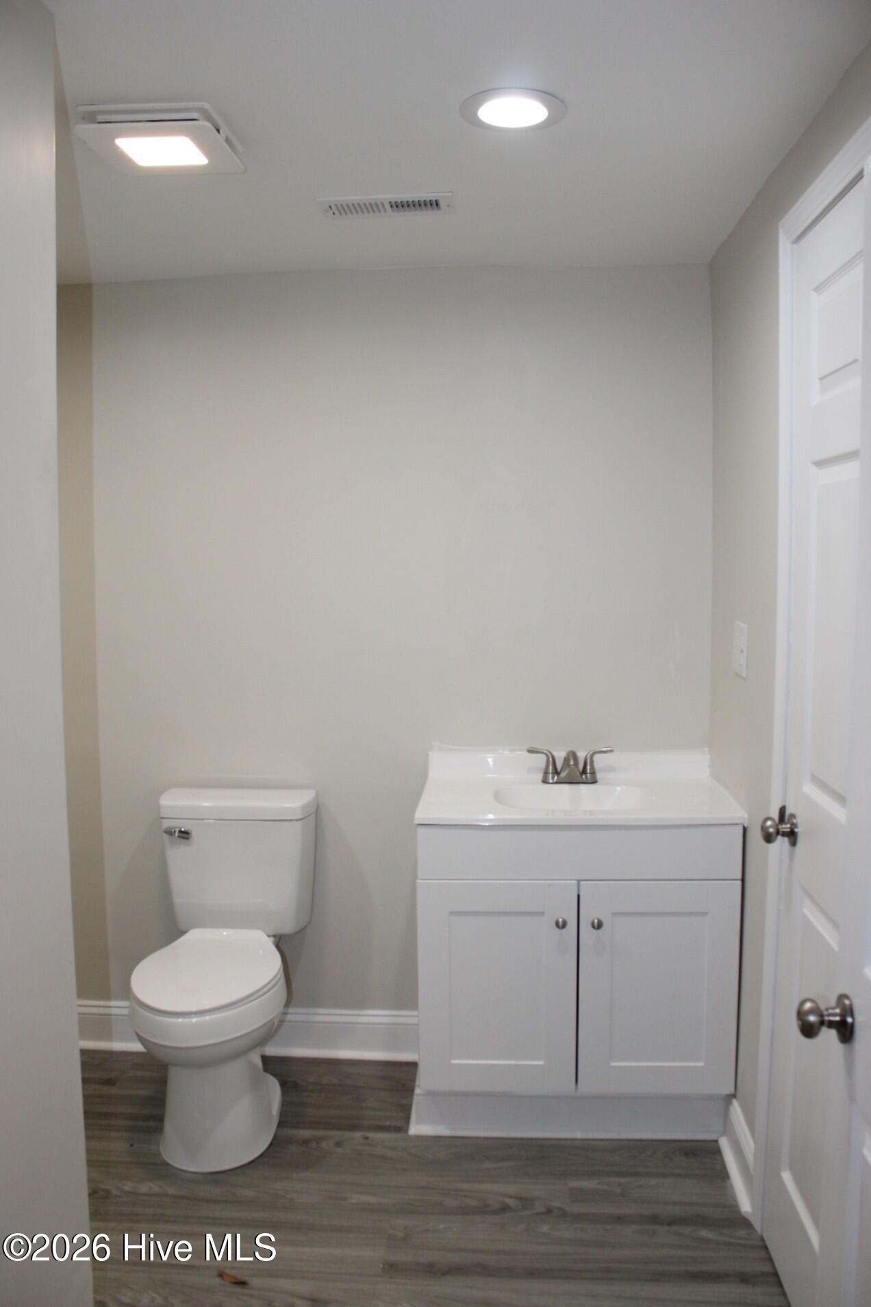 319 Silver Dollar Road Beaufort, NC 28516 - Photo 5 of 12 IMG_3627