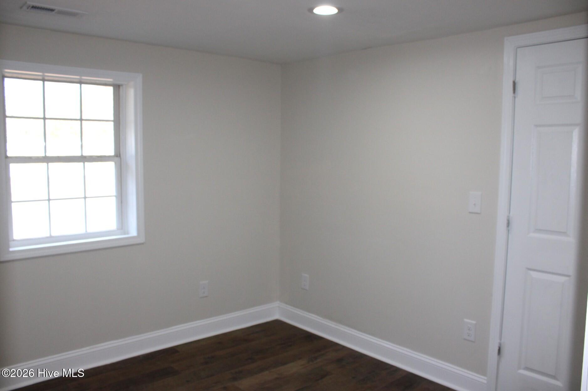 319 Silver Dollar Road Beaufort, NC 28516 - Photo 10 of 12 IMG_3635