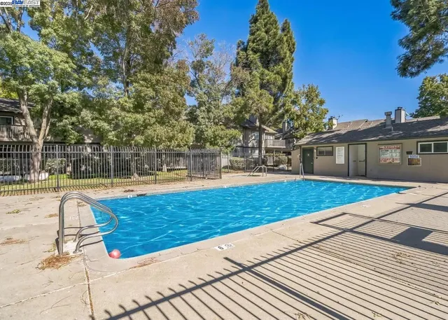 $290,000 | 7 Lancaster Circle, Unit 137, Bay Point, CA 94565