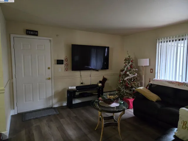 $290,000 | 7 Lancaster Circle, Unit 137, Bay Point, CA 94565