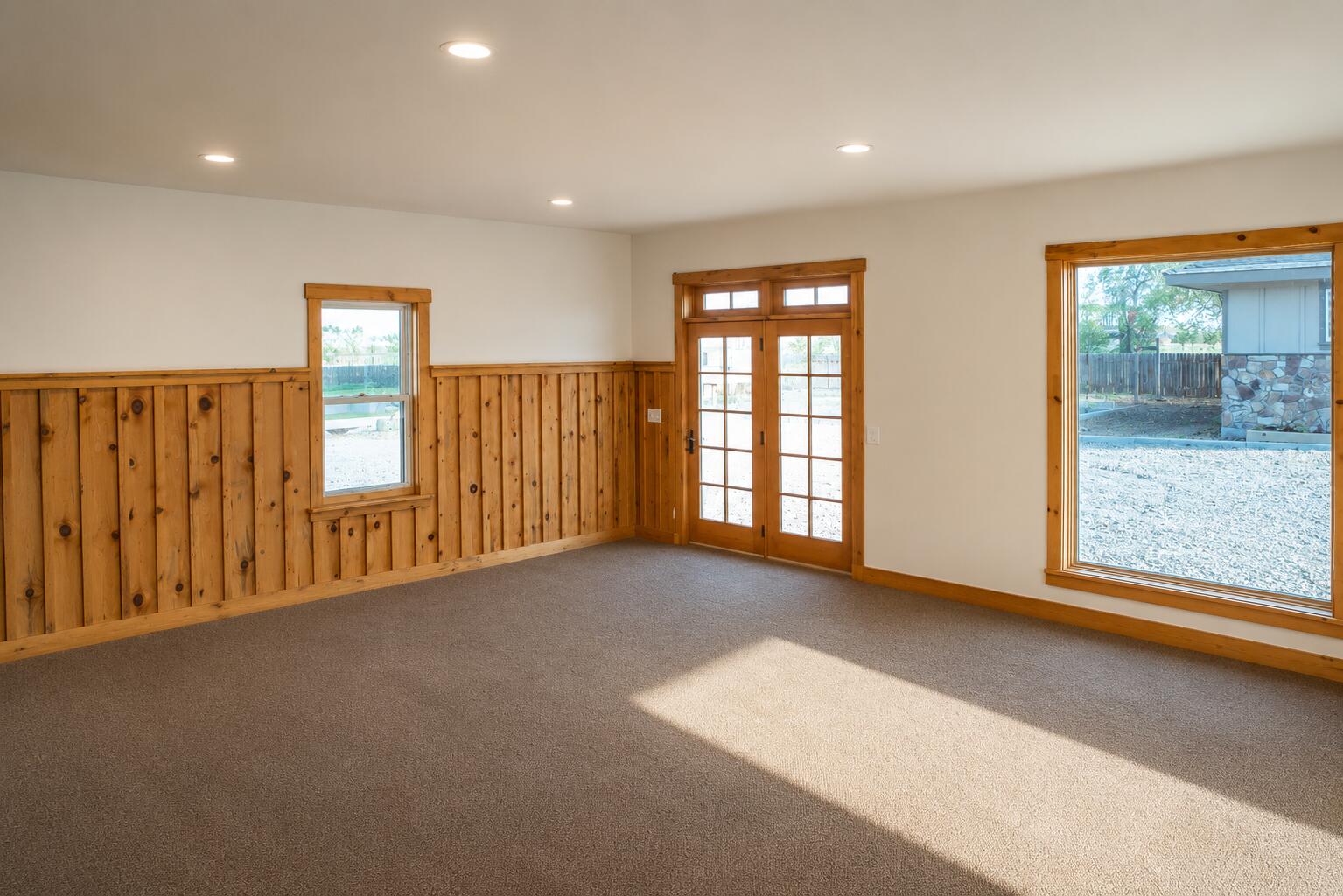 26695 Horsell Road Bend, OR 97701 - Photo 25 of 33 a view of an empty room with a window