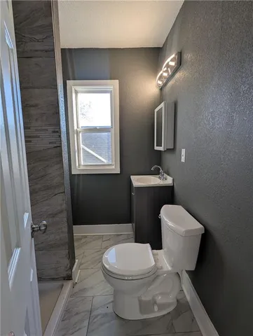 $179,900 | 3337 Flora Avenue, Kansas City, MO 64109