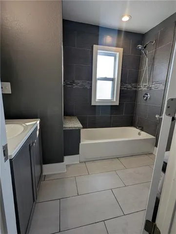 $179,900 | 3337 Flora Avenue, Kansas City, MO 64109