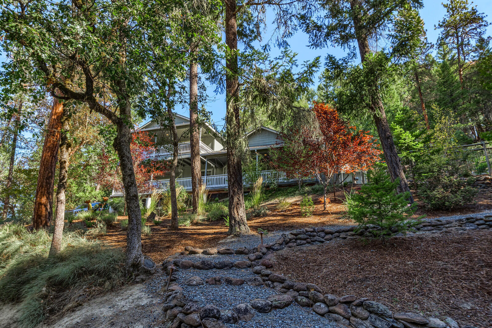 11847 Upper Applegate Road Jacksonville, OR 97530 - Photo 3 of 71 3-Frontal