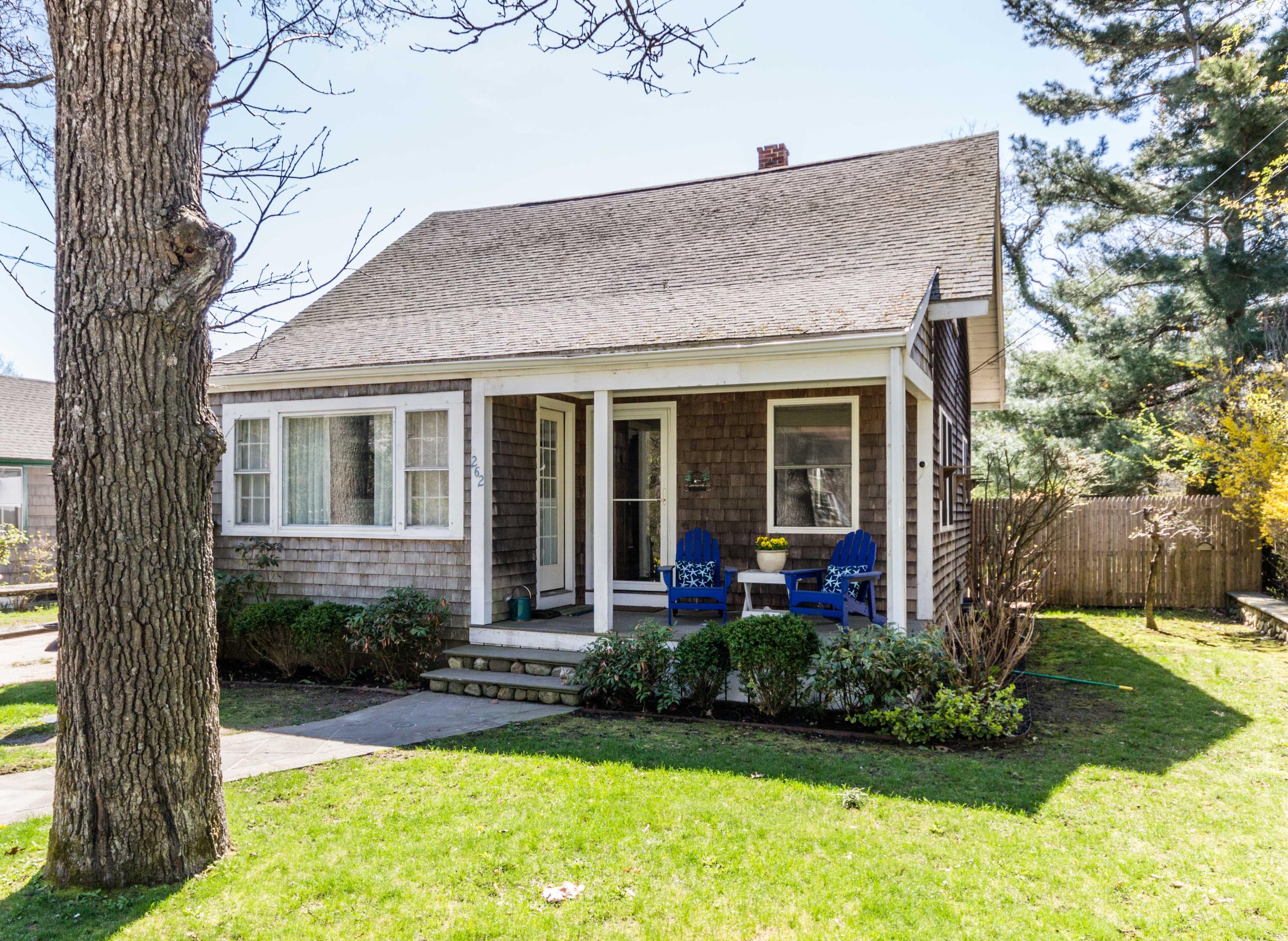 262 State Road Vineyard Haven, MA 02568 - Photo 2 of 27 262 State Road (38 of 38)Crop