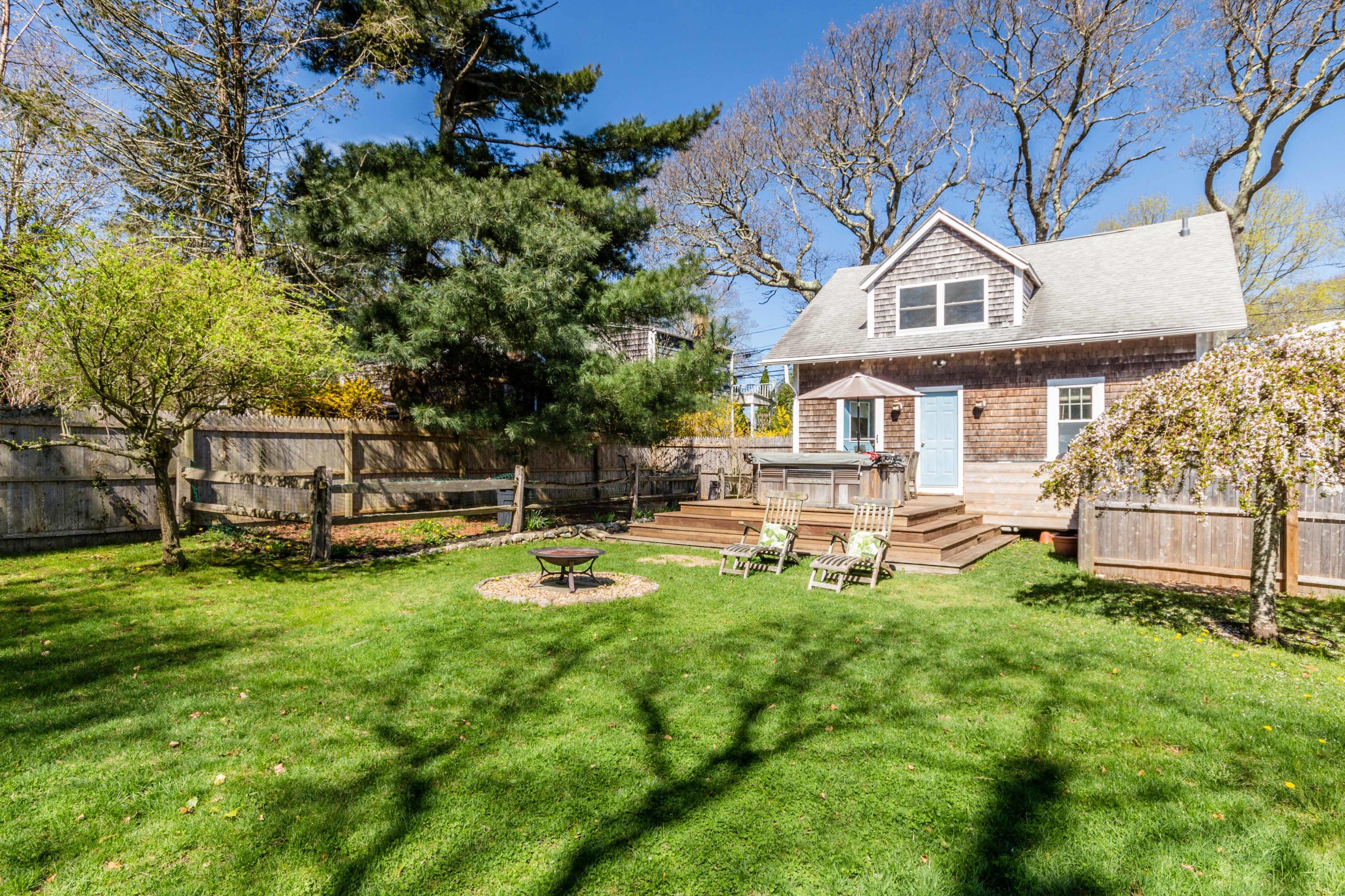 262 State Road Vineyard Haven, MA 02568 - Photo 22 of 27 262 State Road (29 of 38)