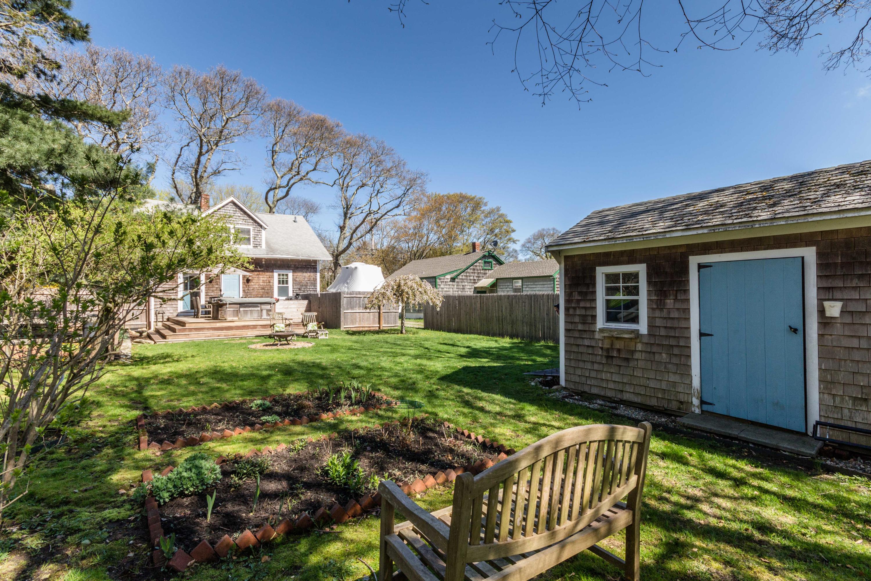 262 State Road Vineyard Haven, MA 02568 - Photo 23 of 27 262 State Road (32 of 38)