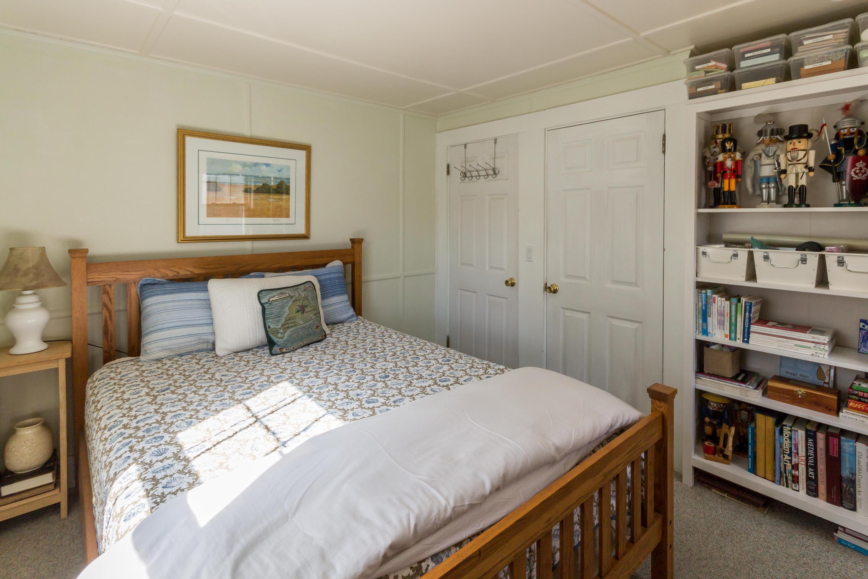 262 State Road Vineyard Haven, MA 02568 - Photo 9 of 27 262 State Road (12 of 38)