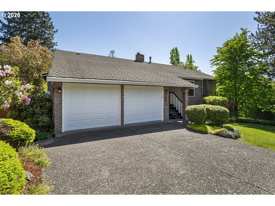 1962 Southwest 27th Drive Gresham, OR 97080 - Photo 2 of 46