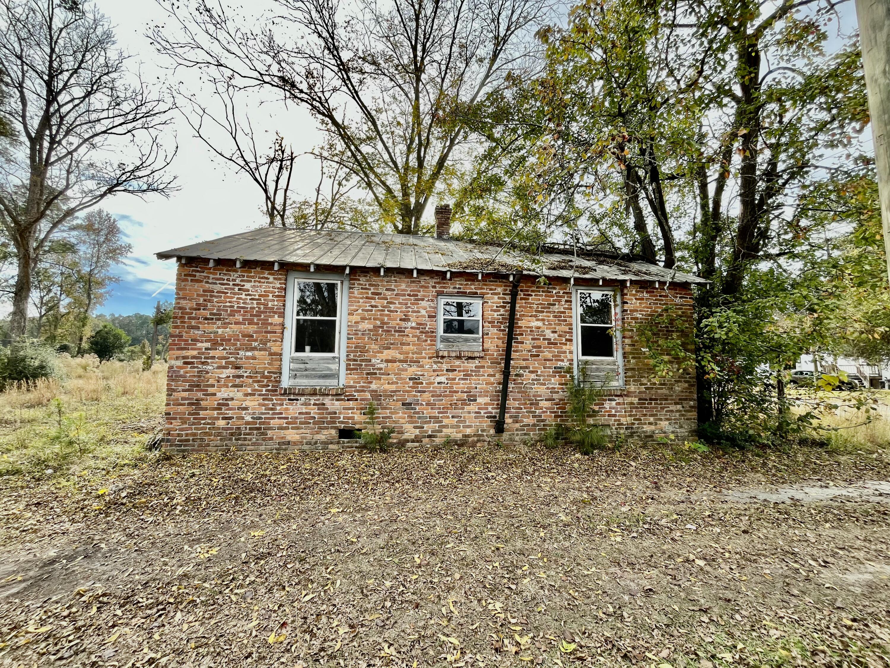 153 Tyler Road Orangeburg, SC 29115 - Photo 4 of 7 153 Tyler Road
