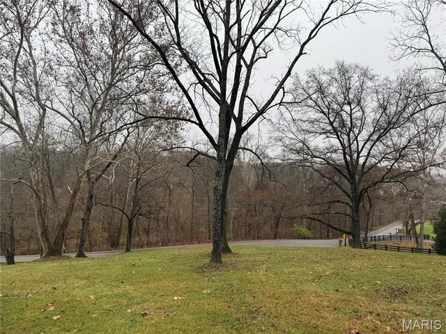 $720,000 | 760 West Spicewood Drive, Wildwood, MO 63005