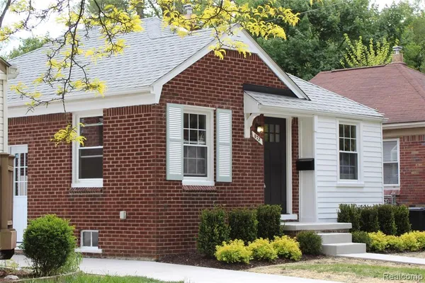 $229,900 | 872 Channing Street, Ferndale, MI 48220