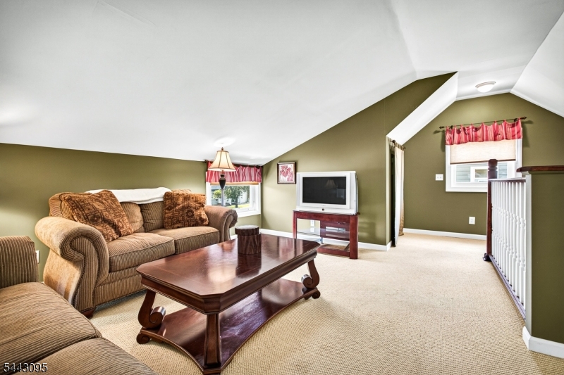 448 Warfield Road North Plainfield, NJ 07060 - Photo 18 of 26