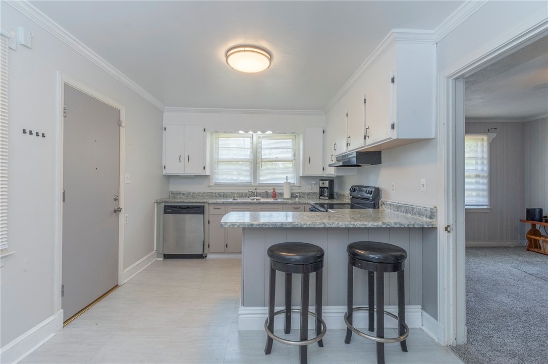 1218 Bolt Drive Anderson, SC 29621 - Photo 15 of 46 A well-appointed kitchen offers ample counter space and a convenient breakfast bar for casual dining.