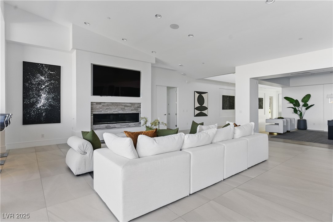 667 Palisade Rim Drive Henderson, NV 89012 - Photo 12 of 64