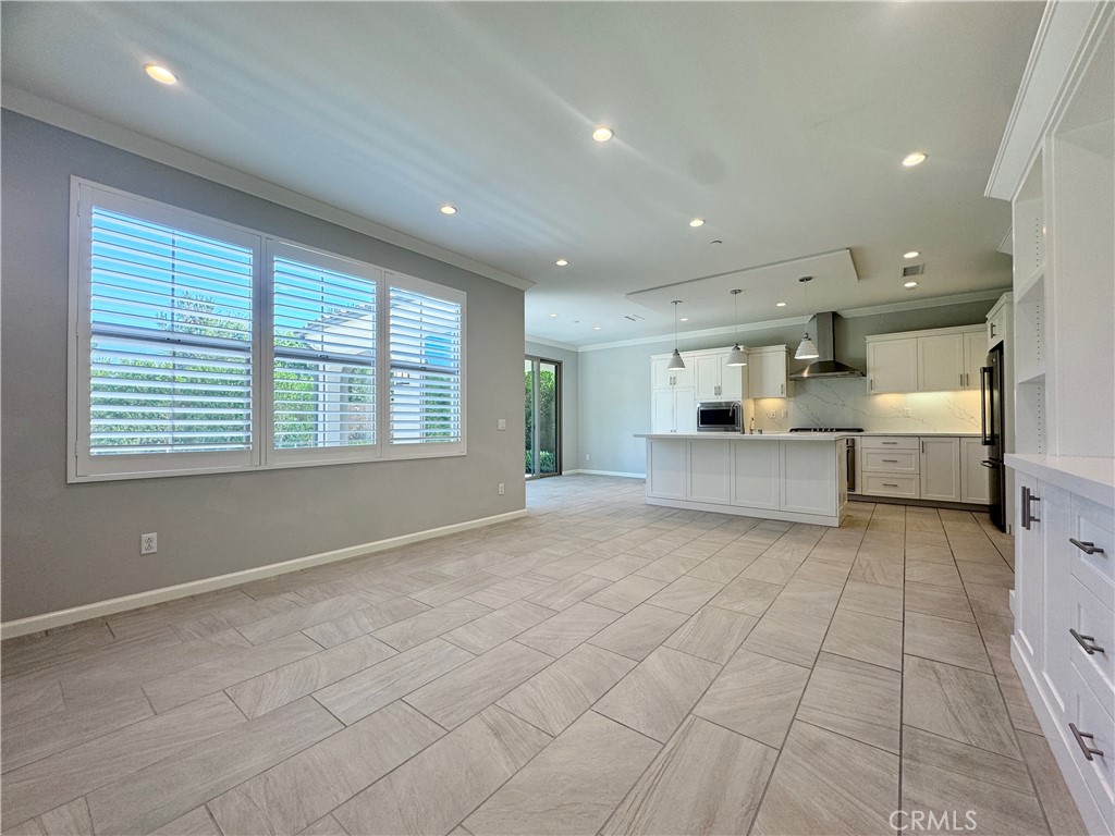 179 Hargrove Irvine, CA 92620 - Photo 8 of 27