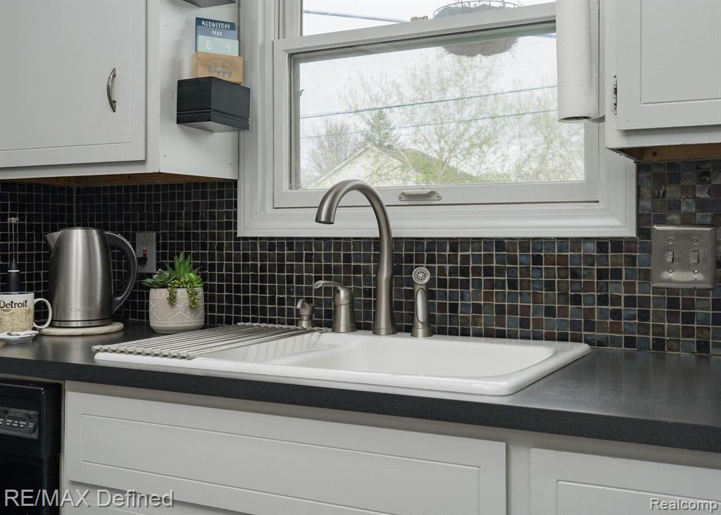 3014 Eastern Avenue Rochester Hills, MI 48307 - Photo 15 of 36