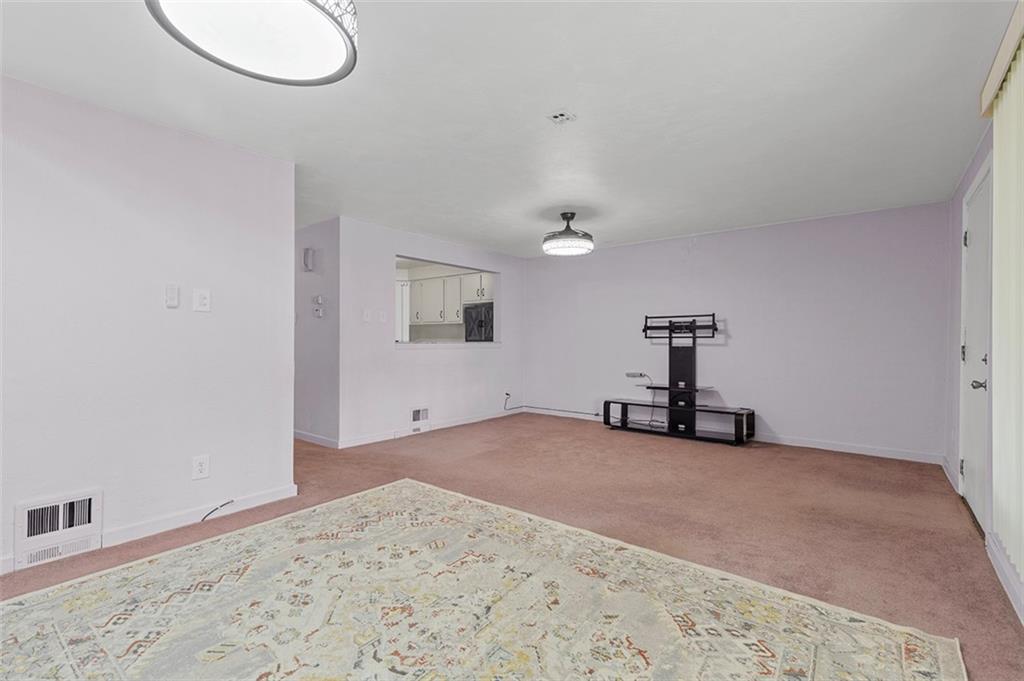 1620 Greentree Road Pittsburgh, PA 15220 - Photo 4 of 20 Gallery Image 4