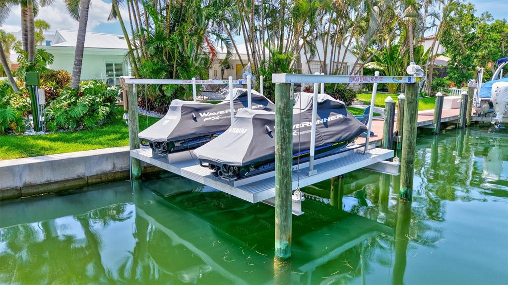 571 Ranger Lane Longboat Key, FL 34228 - Photo 75 of 89 Gallery Image 75