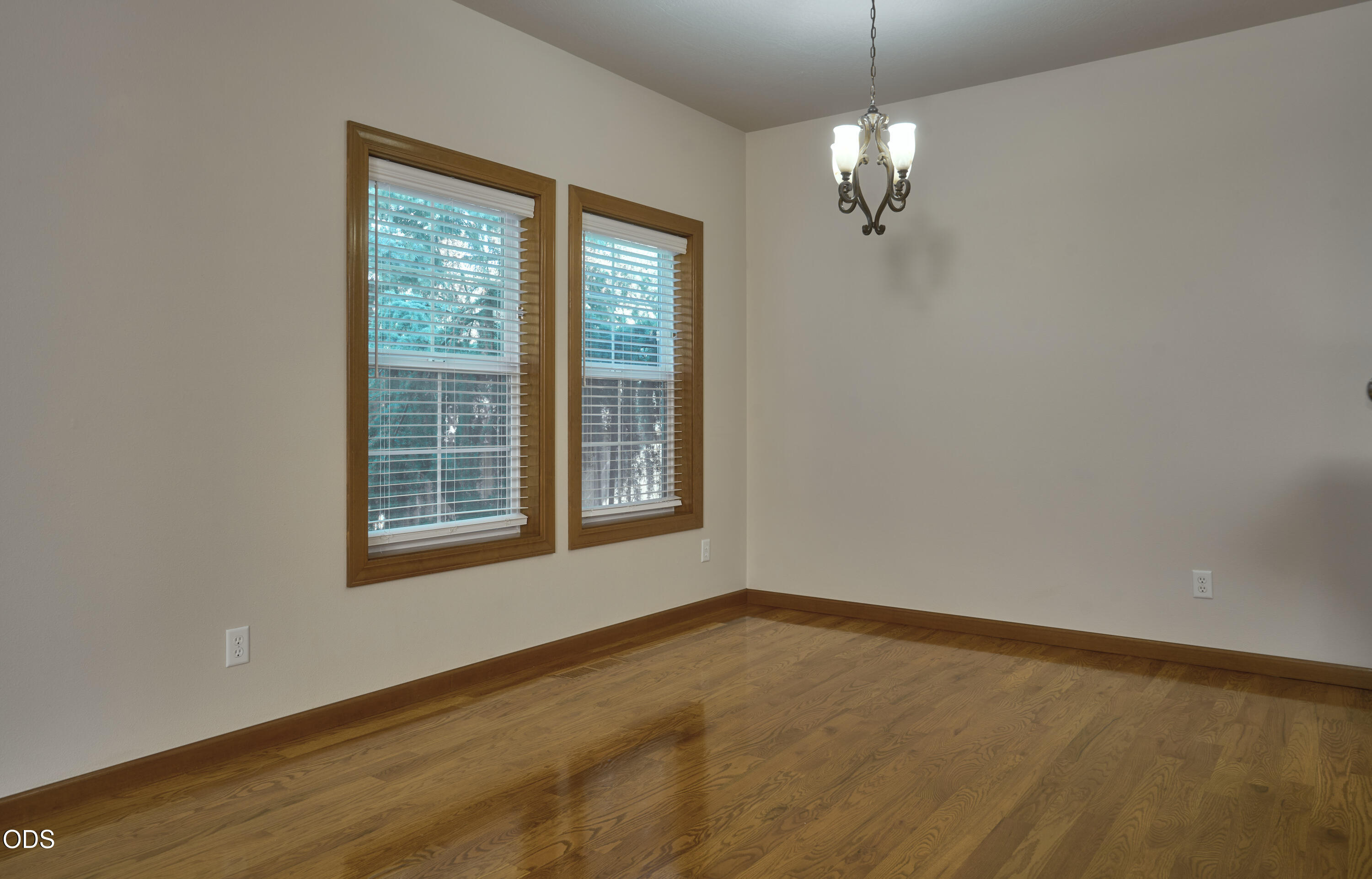 238 Fieldbrook Court Medford, OR 97504 - Photo 10 of 61