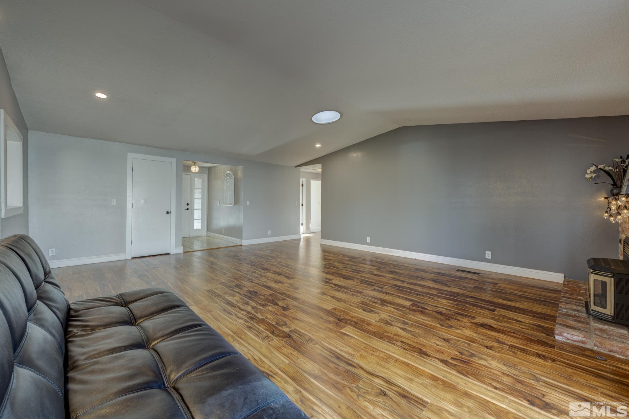4615 Spring Drive Reno, NV 89502 - Photo 5 of 31 Photo 5