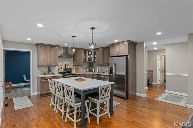 $585,000 | 2 Deer Hollow Lane, Litchfield, IL 62056