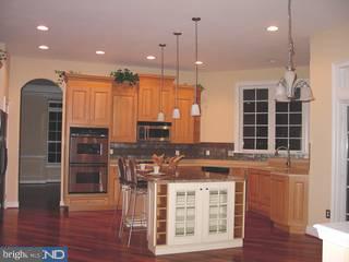 126 Tara Run Road Woolwich Township, NJ 08085 - Photo 2 of 5