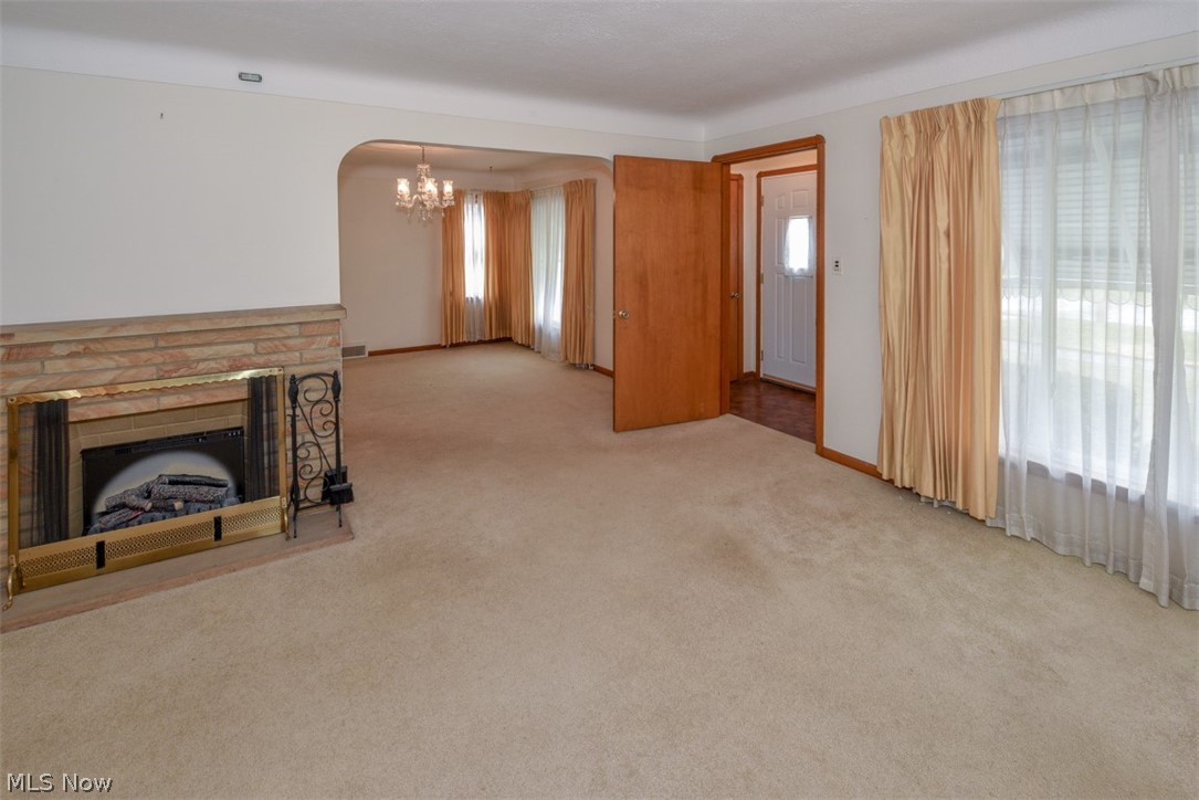 6308 Ackley Road Parma, OH 44129 - Photo 10 of 34